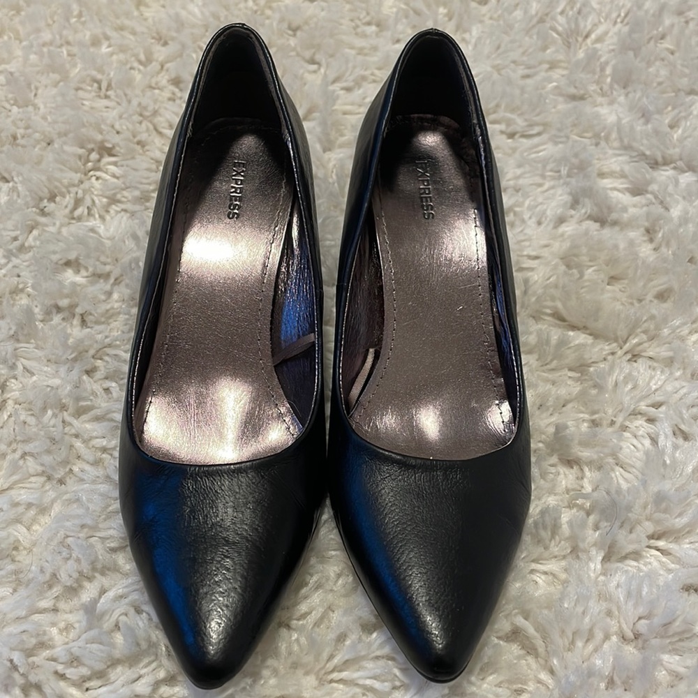Express Heels - Size 7